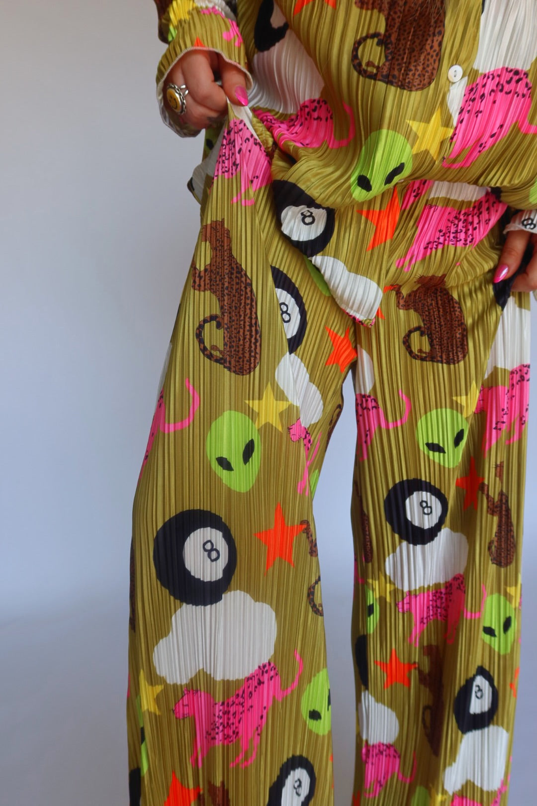 We Come in Peace Plissé Set **RESTOCKED**