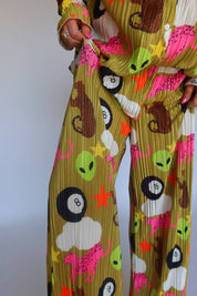 We Come in Peace Plissé Set **RESTOCKED**